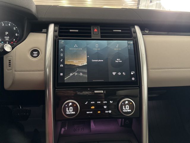 2025 Land Rover Discovery S photo 15