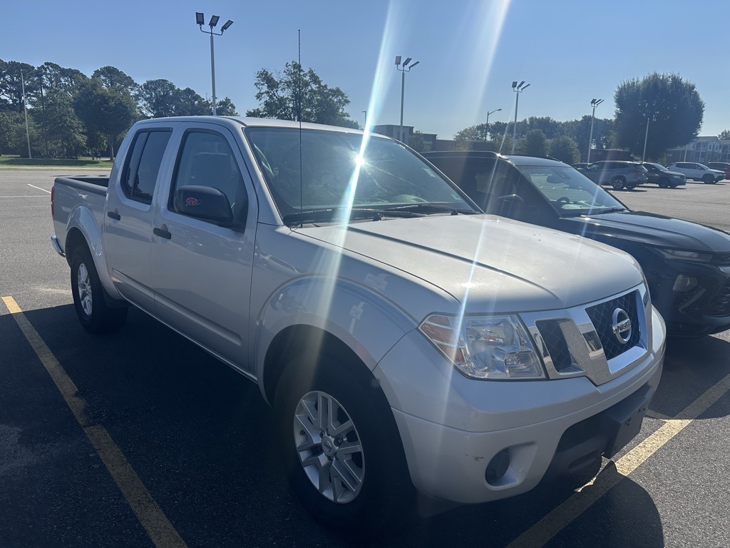2019 Nissan Frontier SV photo 3