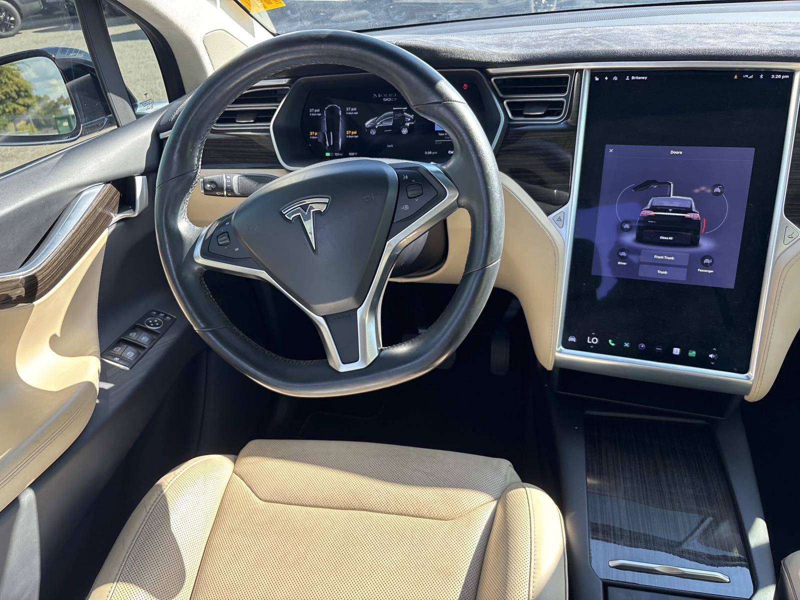 2016 Tesla Model X 90D photo 13