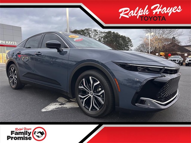 2025 Toyota Crown XLE's photo