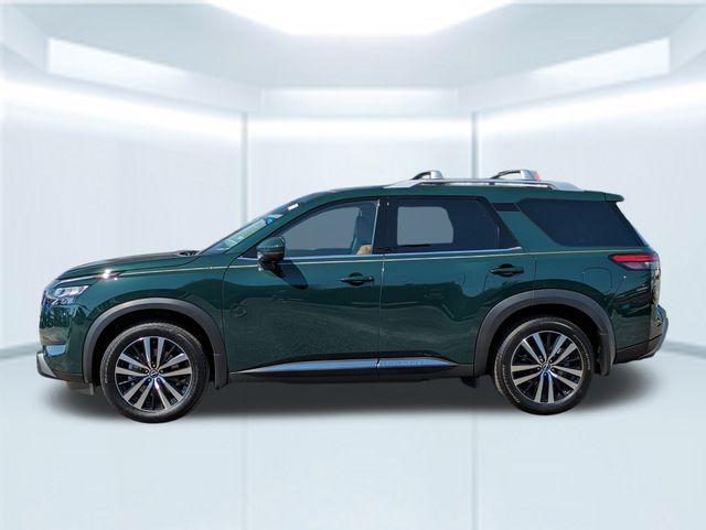 2025 Nissan Pathfinder Platinum photo 2