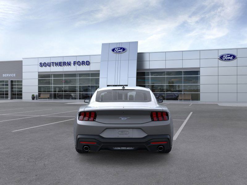 2025 Ford Mustang EcoBoost photo 4