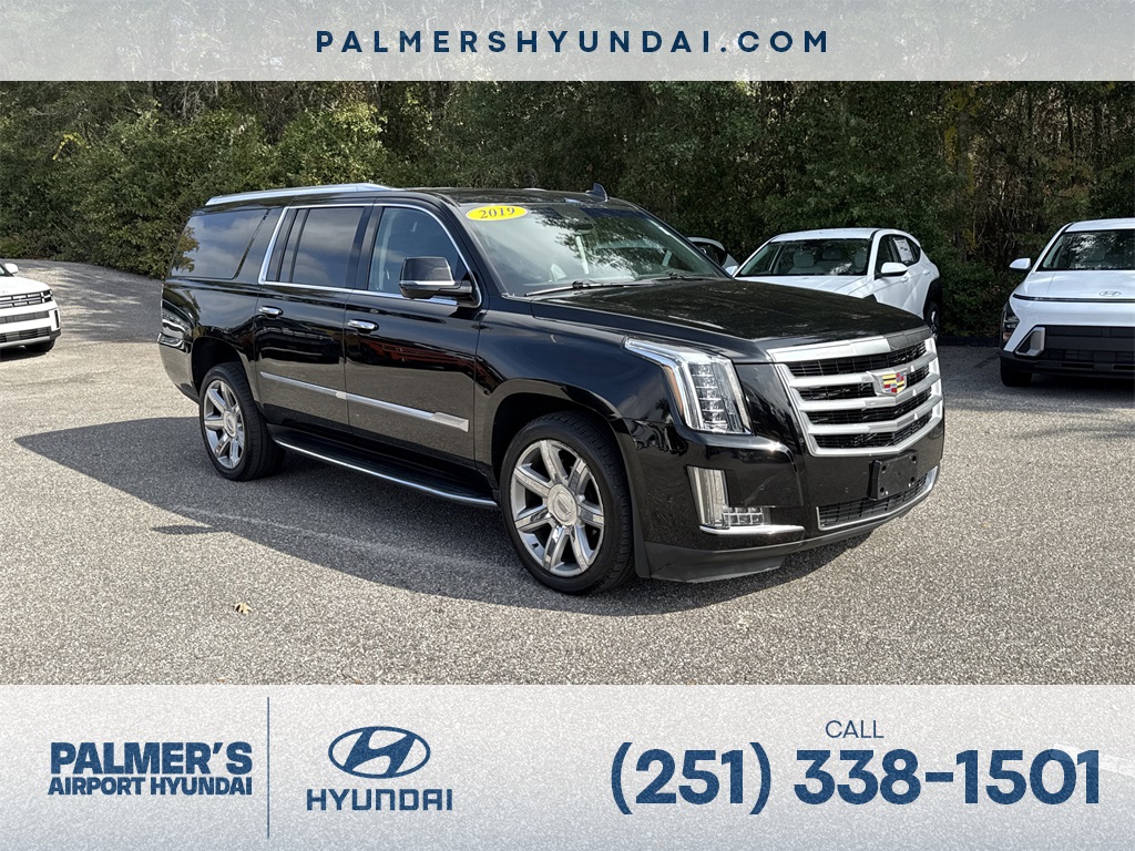2019 Cadillac Escalade ESV Luxury's photo