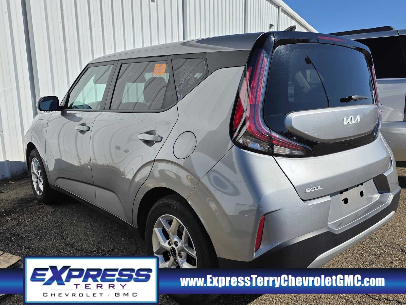 2024 Kia Soul LX's photo