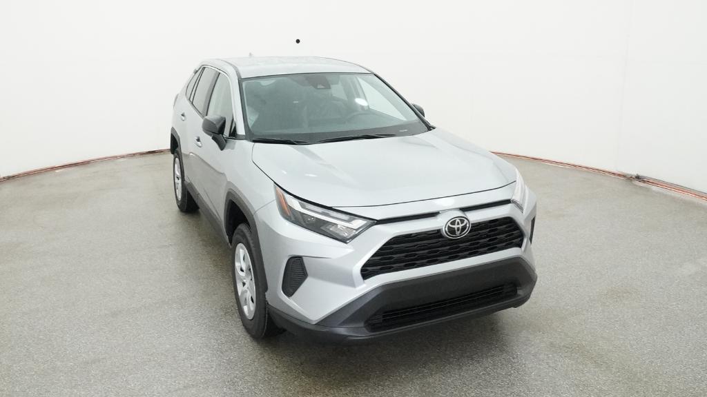 2025 Toyota RAV4 LE photo 32