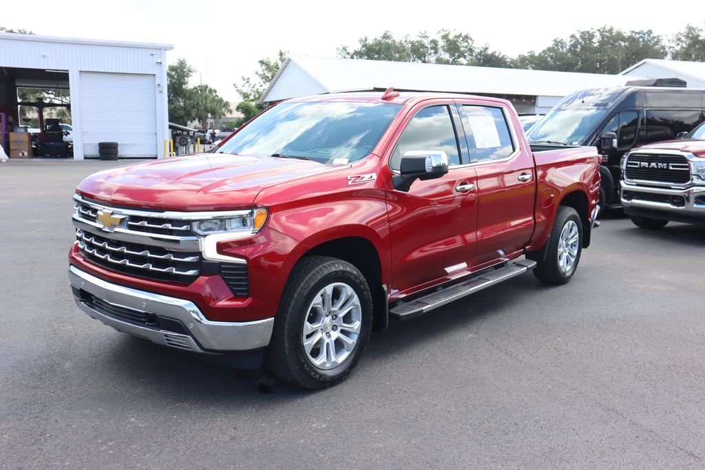 2022 Chevrolet Silverado 1500 LTZ photo 3