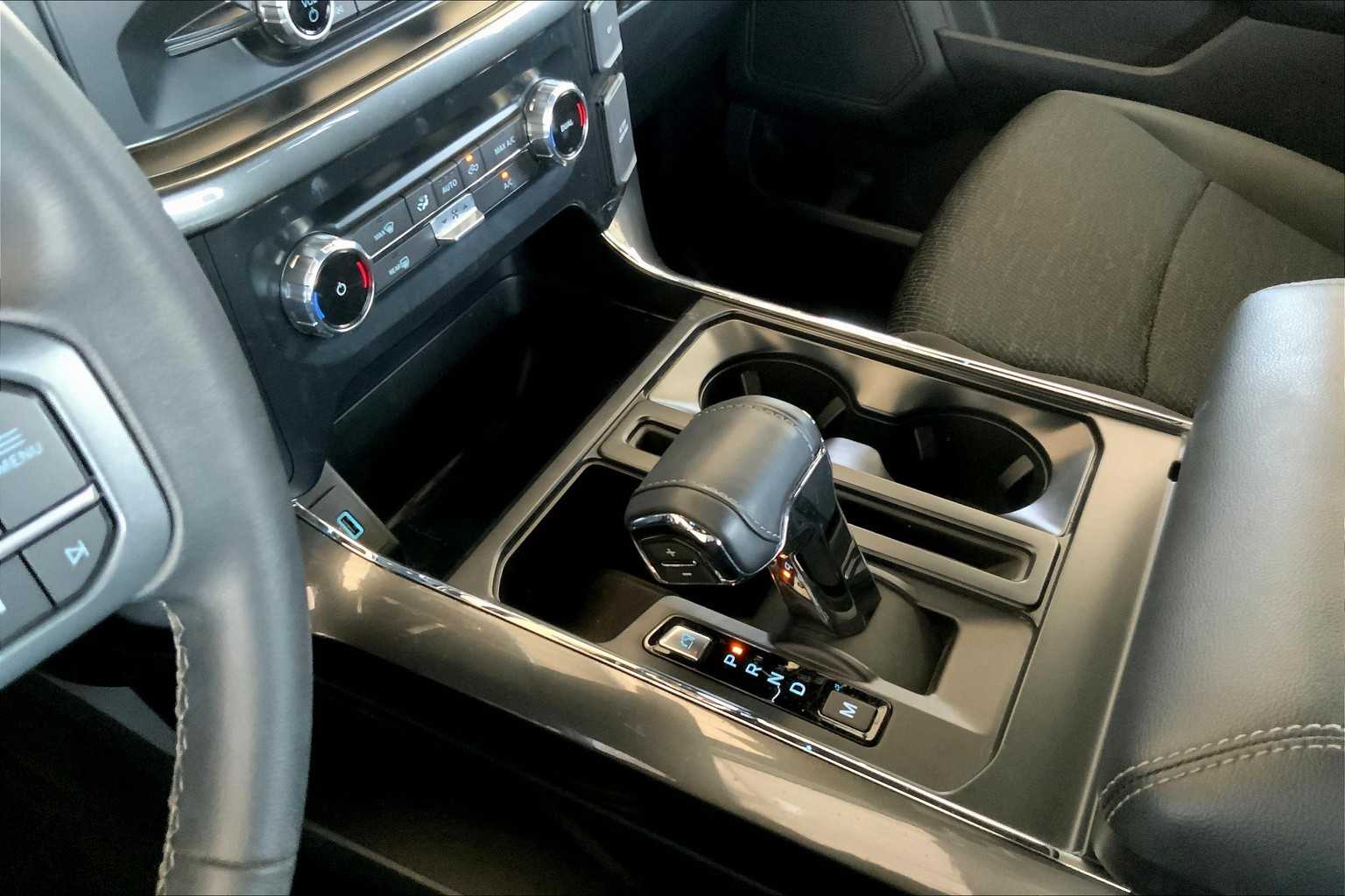 2023 Ford F-150 XLT photo 14