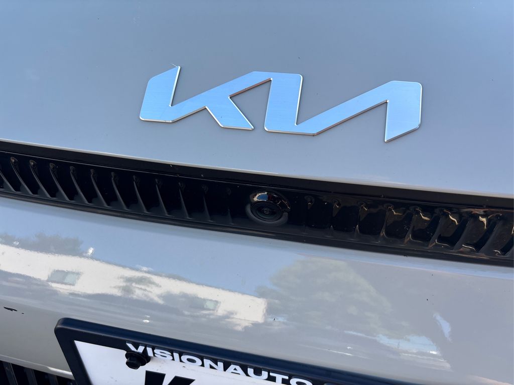 2022 Kia EV6 Wind photo 14