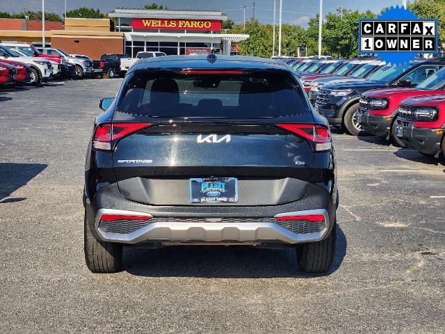 2024 Kia Sportage LX photo 2