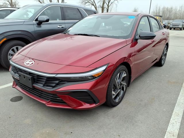 2025 Hyundai Elantra SEL's photo