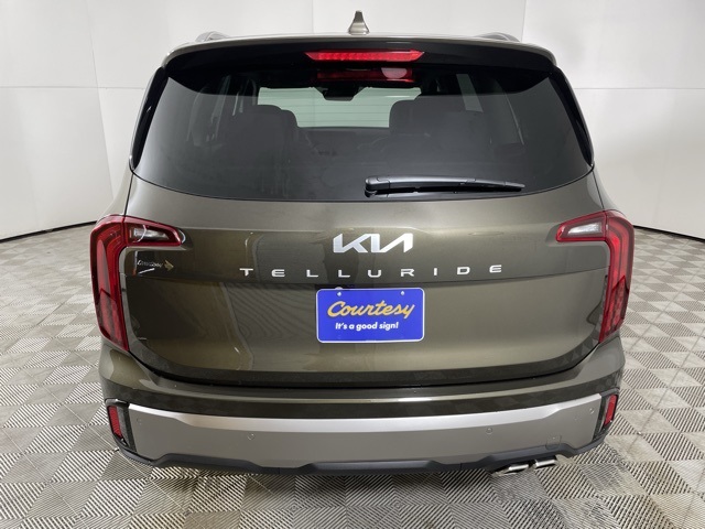 2025 Kia Telluride S photo 3
