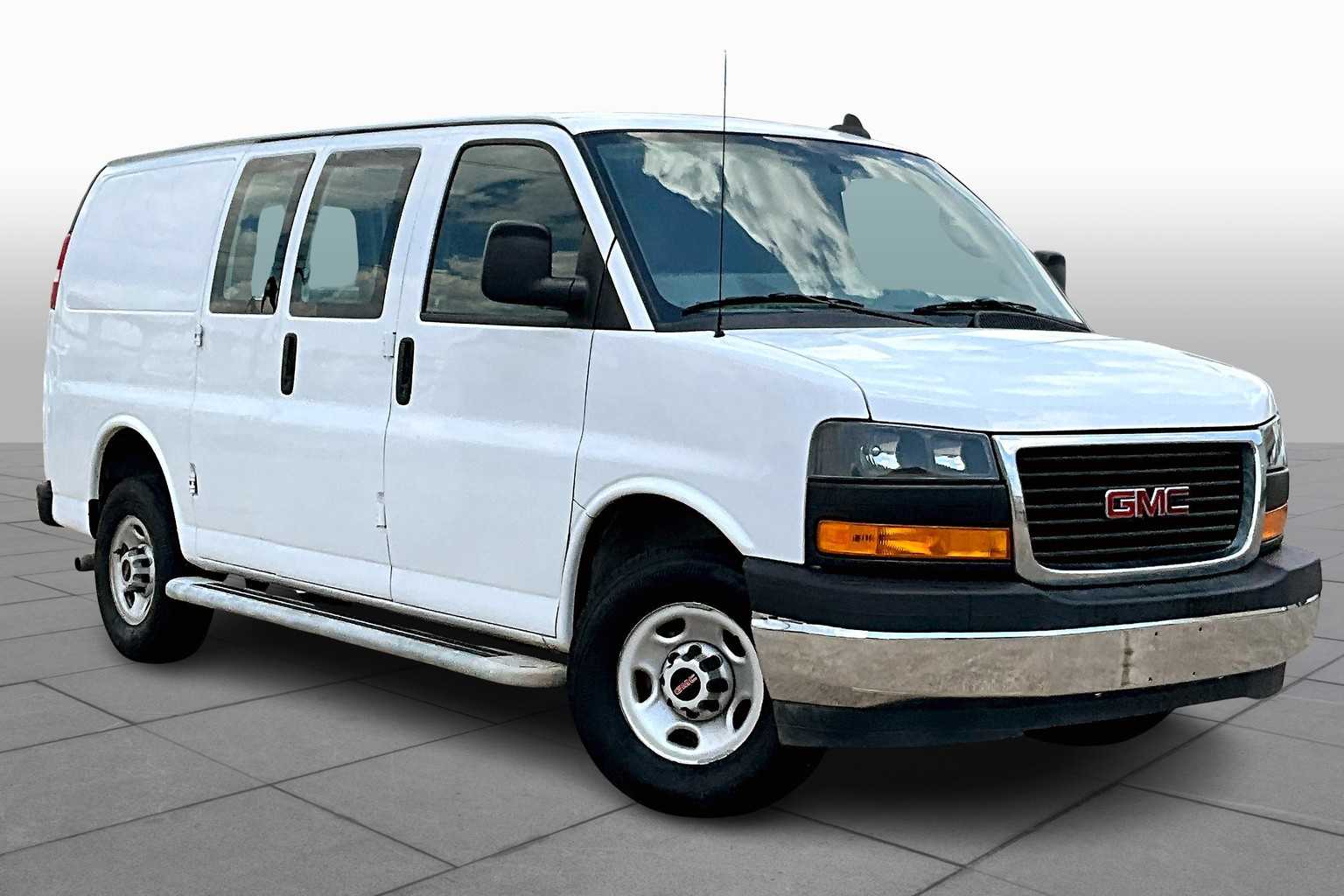 2023 Gmc Savana 2500 Cargo photo 3