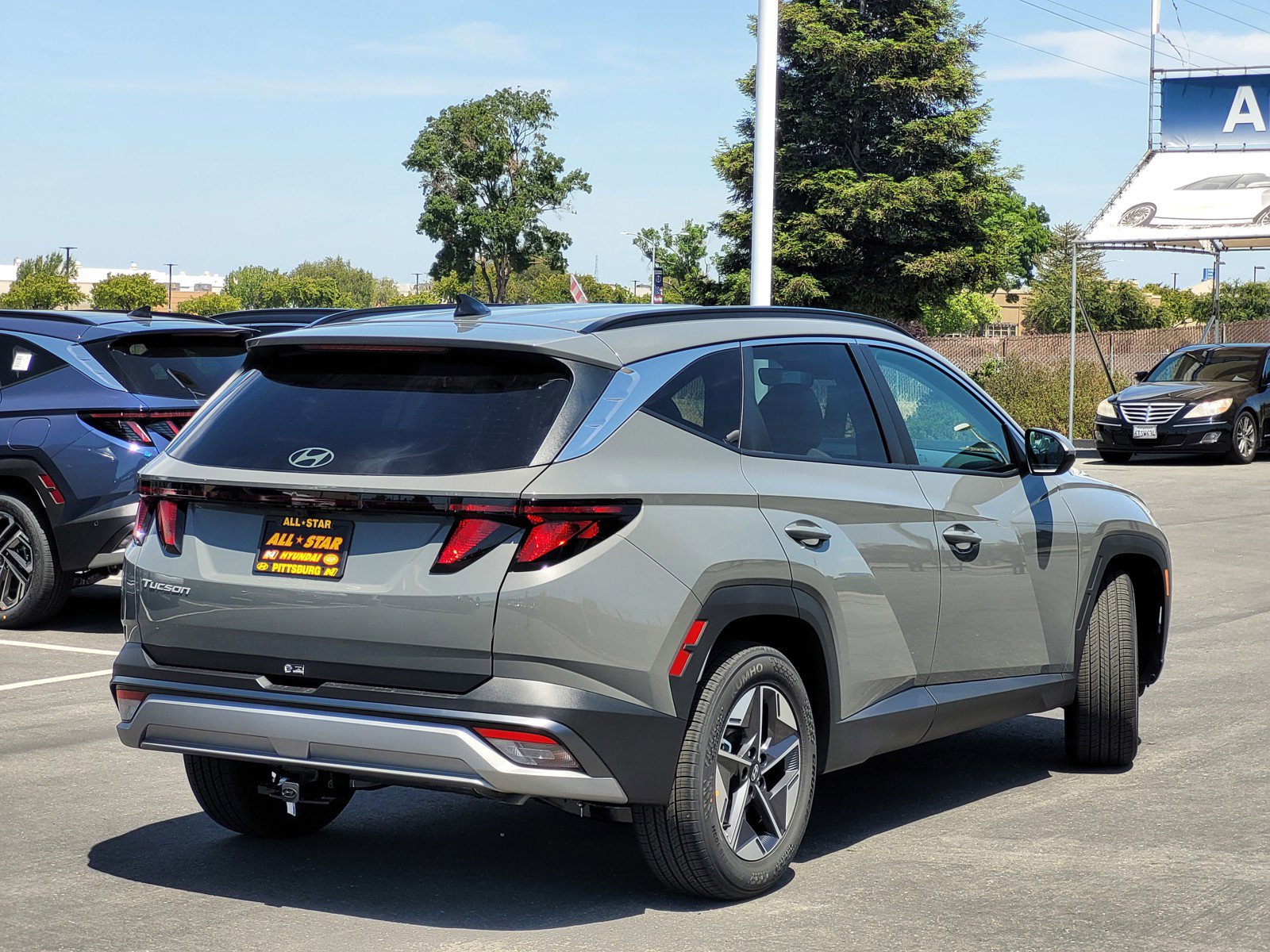 2025 Hyundai Tucson SEL photo 2