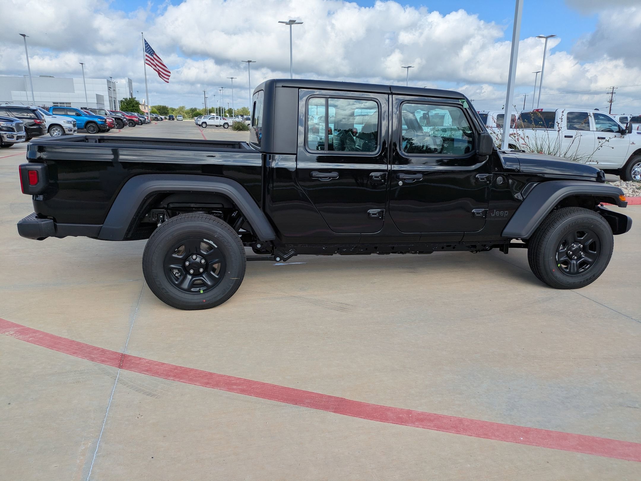 2025 Jeep Gladiator Sport photo 2
