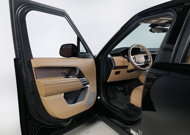 2024 Land Rover Range Rover Autobiography photo 22