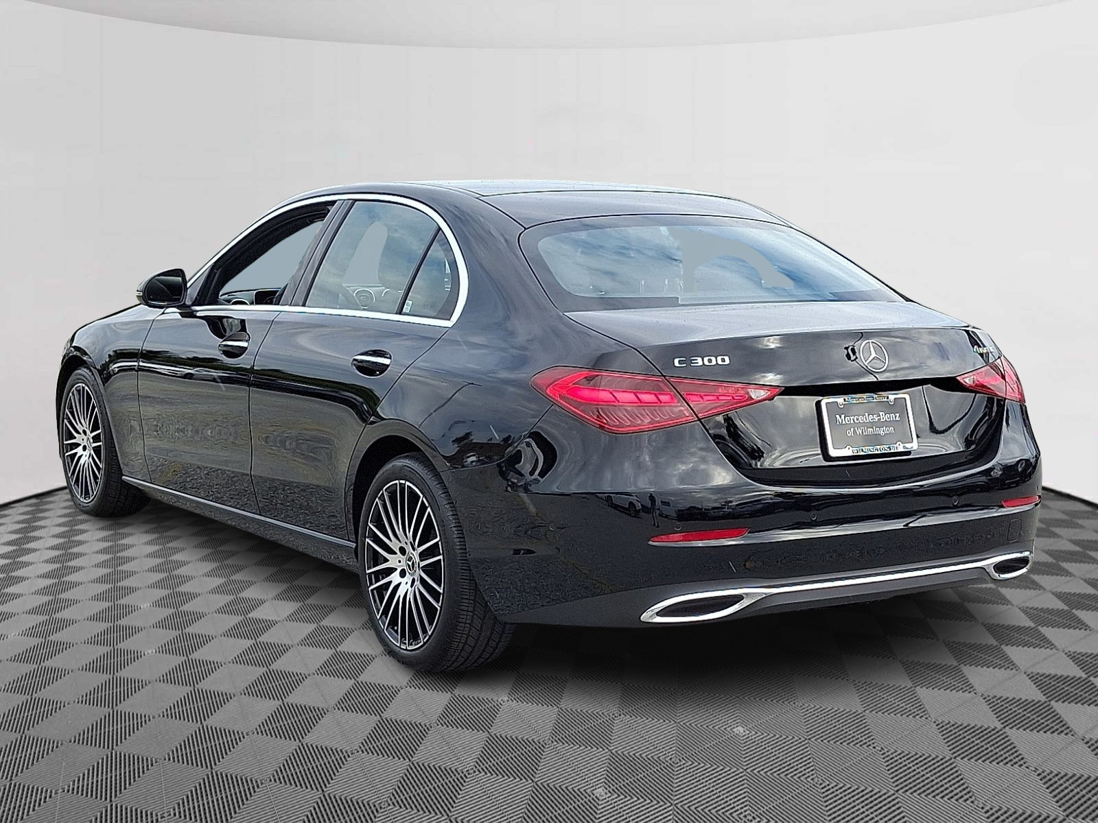2025 Mercedes Benz C 300 photo 4