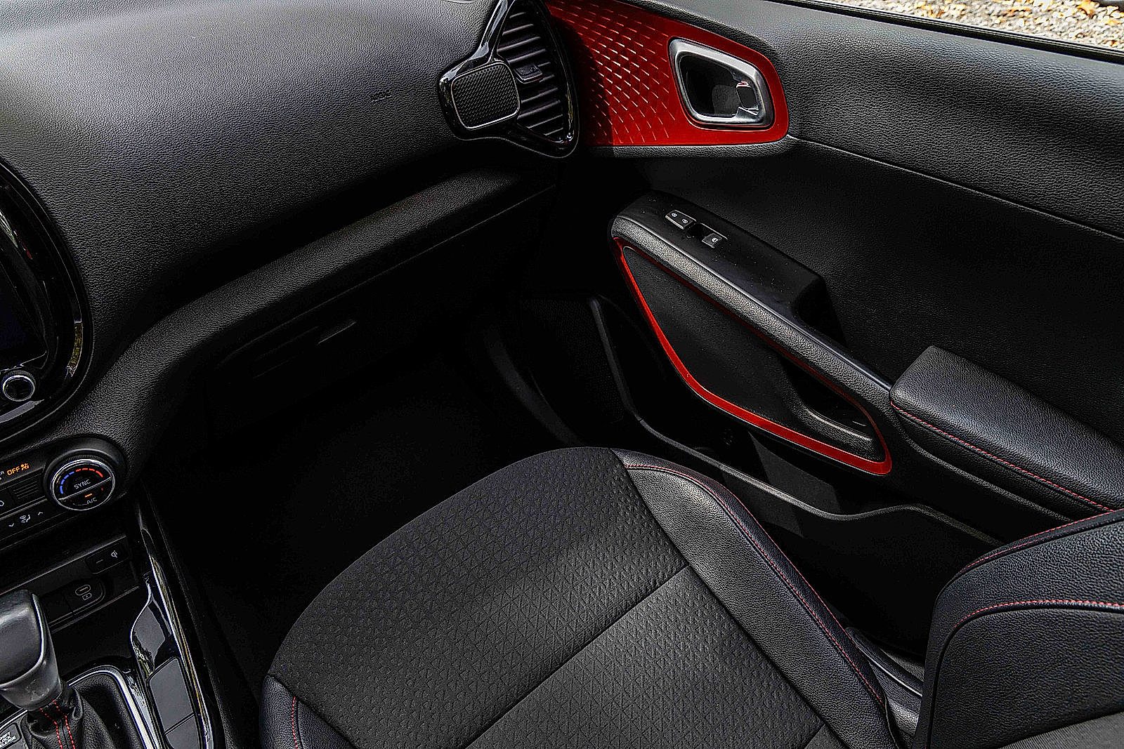 2023 Kia Soul GT-Line photo 17