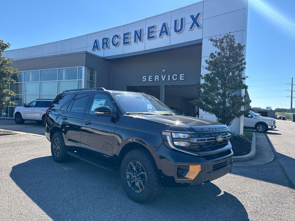 2025 Ford Expedition Tremor's photo