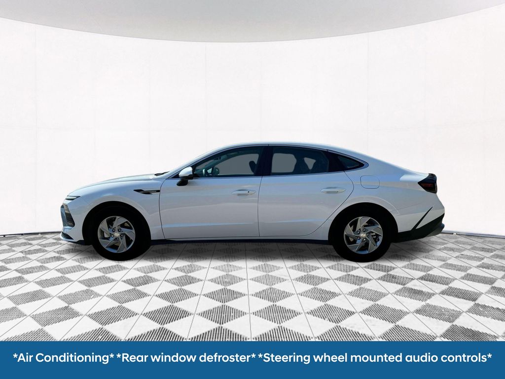 2025 Hyundai Sonata SE photo 2