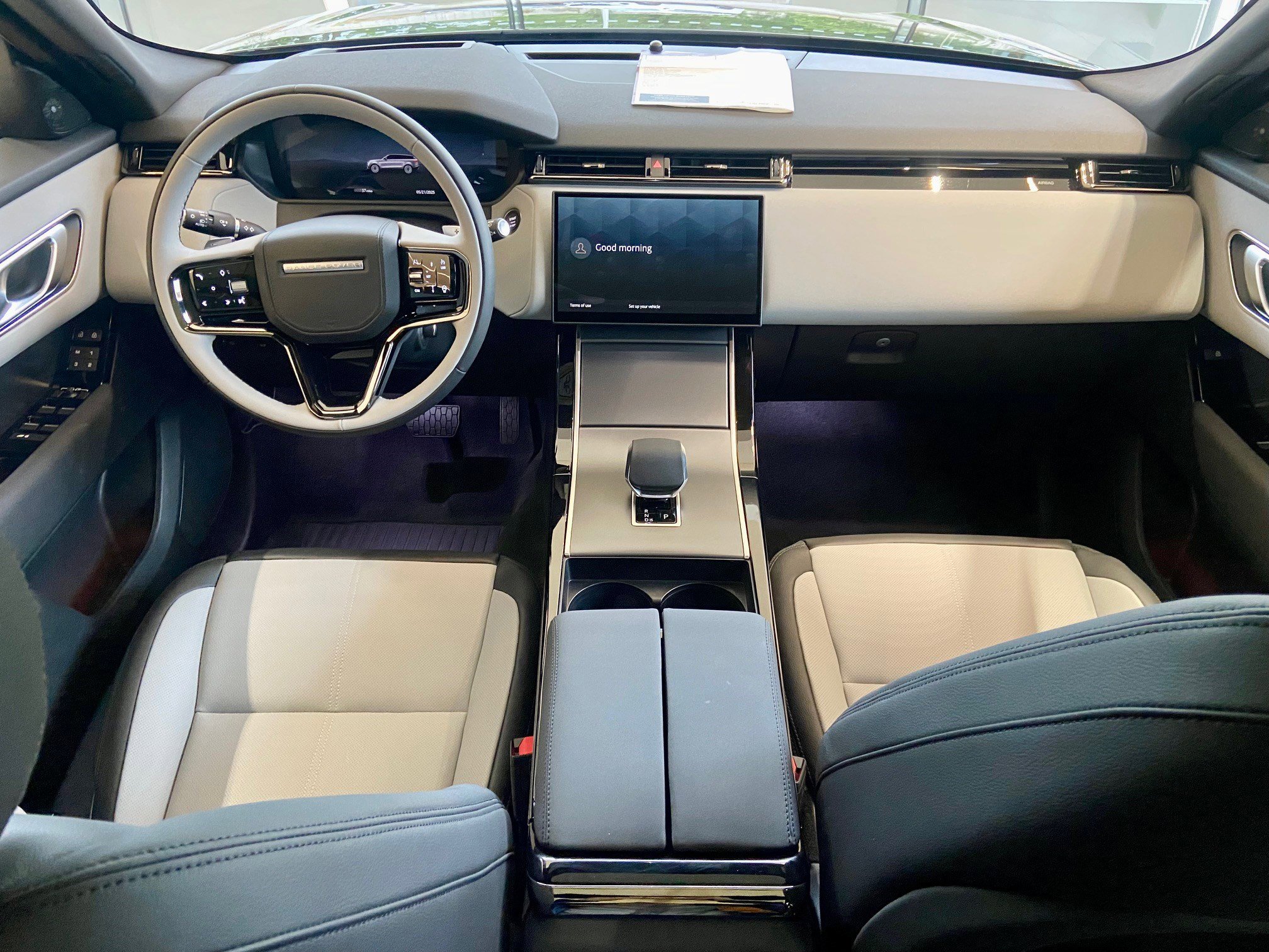 2026 Land Rover Range Rover Velar S photo 4