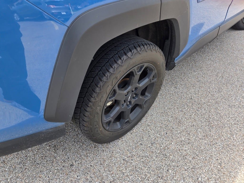 2023 Toyota RAV4 TRD photo 10