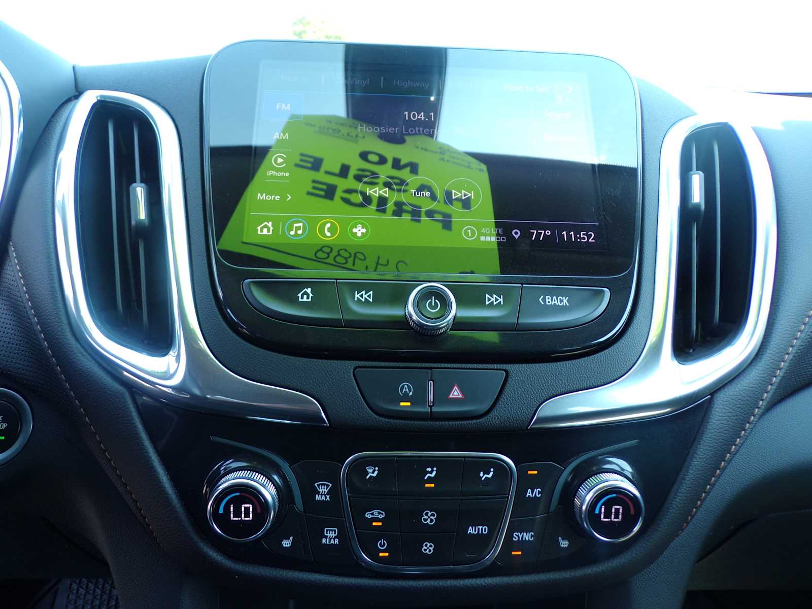 2022 Chevrolet Equinox Premier photo 10