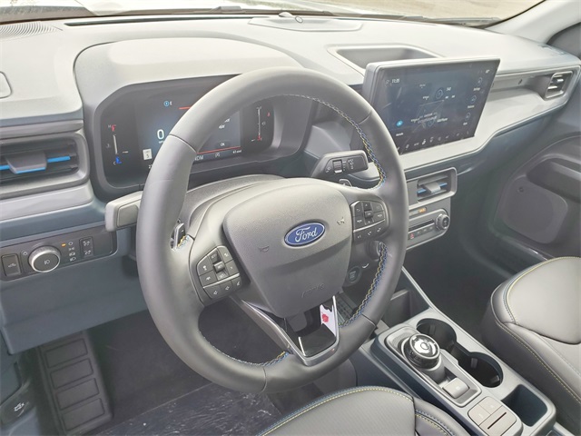 2025 Ford Maverick photo 9