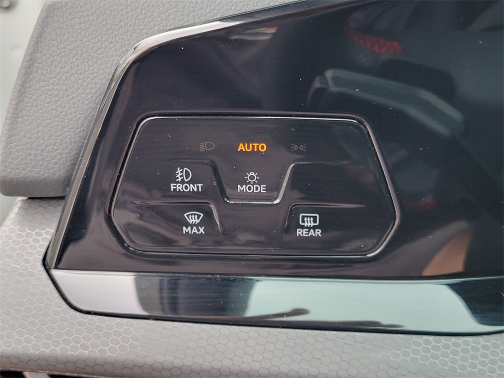 2024 Volkswagen Golf GTI S photo 24