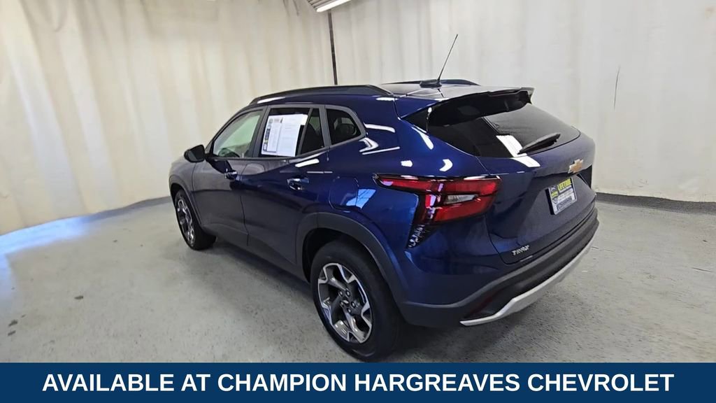 2024 Chevrolet Trax photo 7