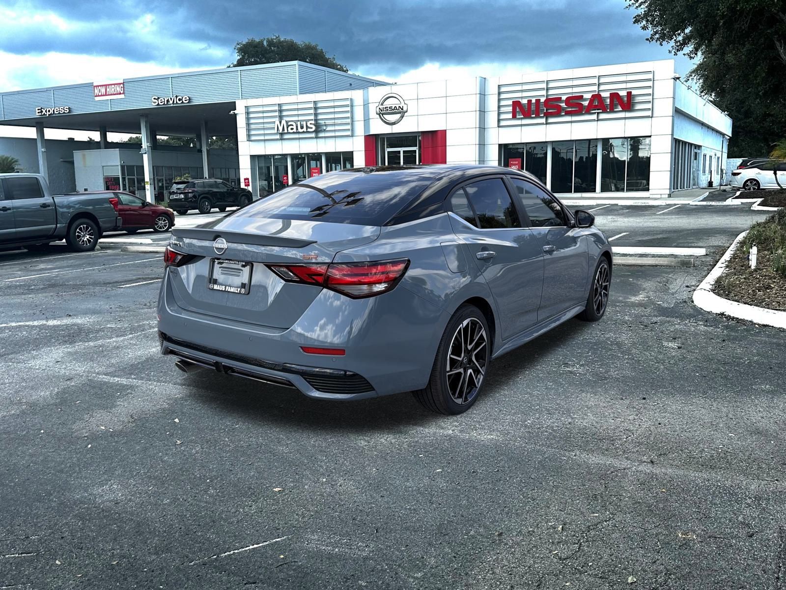 2025 Nissan Sentra SR photo 3