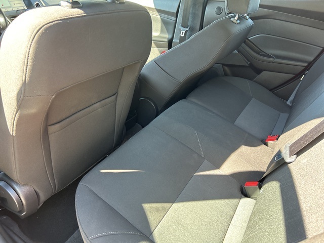 2017 Ford Focus SEL photo 12