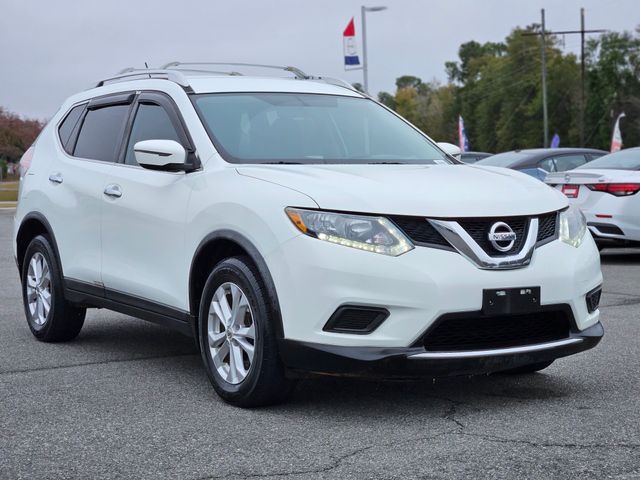 2016 Nissan Rogue SV's photo