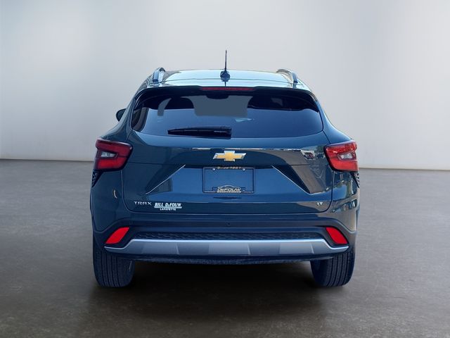 2025 Chevrolet Trax LT photo 4