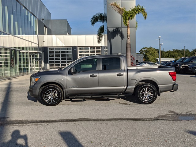 2024 Nissan Titan SV photo 3