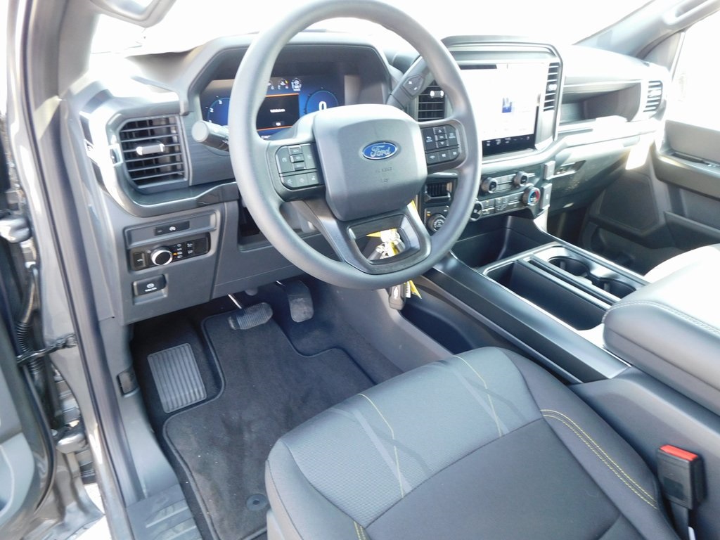 2025 Ford F-150 STX photo 14
