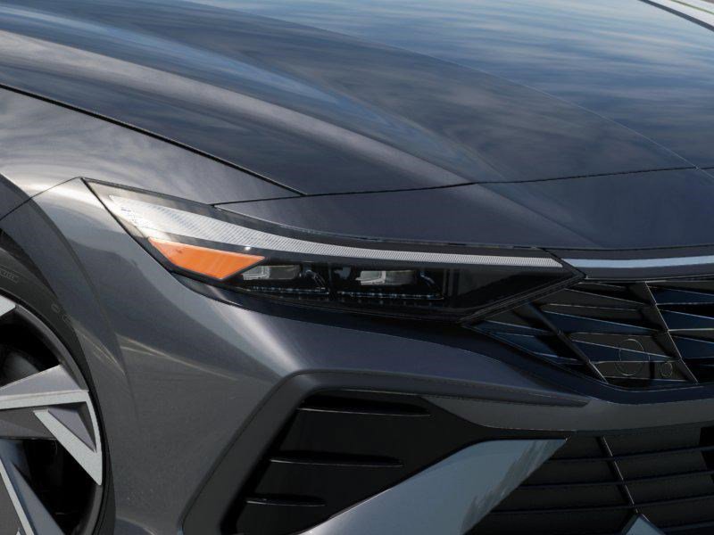 2025 Hyundai Elantra SEL Convenience photo 9
