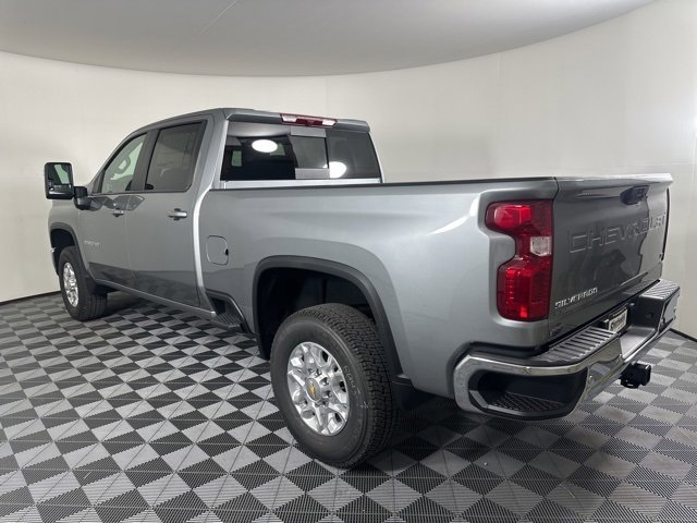 2026 Chevrolet Silverado 2500HD LT photo 4
