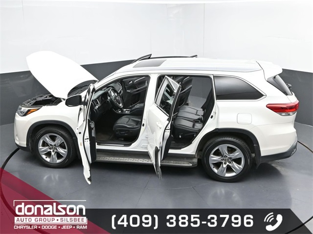 2017 Toyota Highlander Limited photo 25