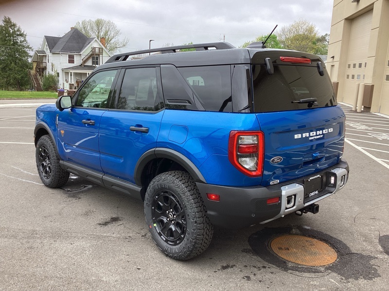 2025 Ford Bronco Sport Badlands photo 2