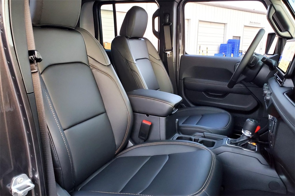 2025 Jeep Gladiator Texas Trail photo 14