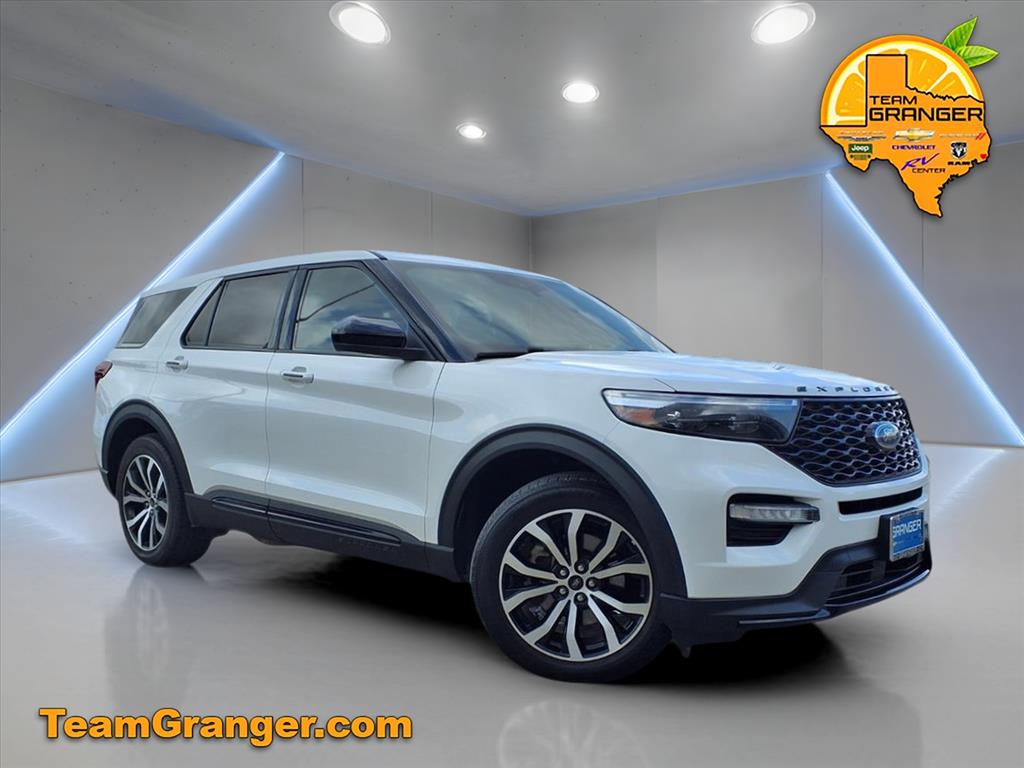 2022 Ford Explorer ST's photo