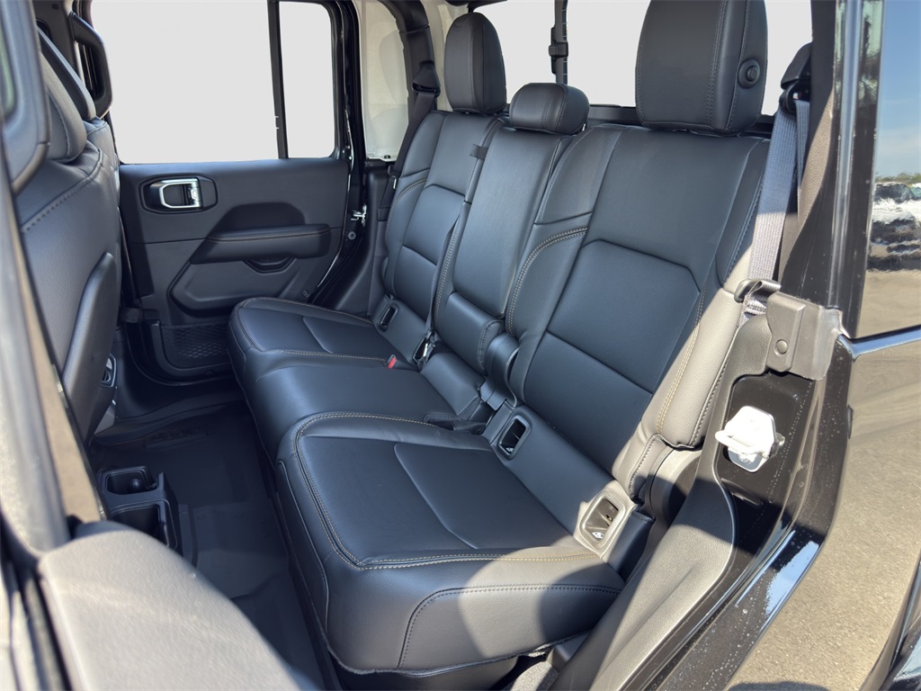 2025 Jeep Gladiator Rubicon photo 12