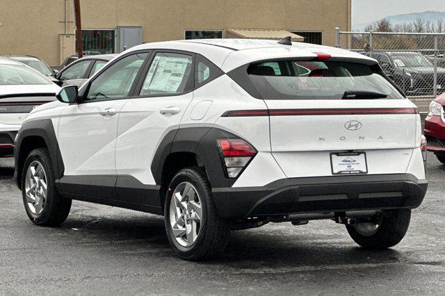 2026 Hyundai Kona SE photo 4