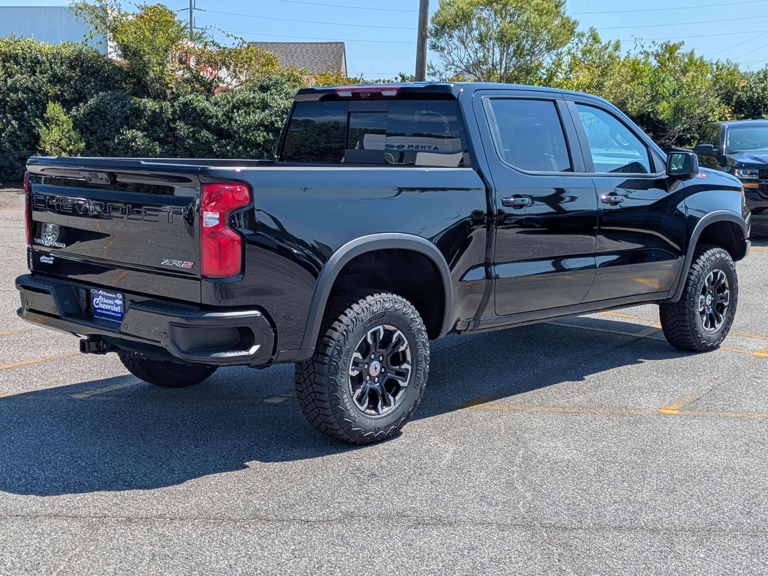 2025 Chevrolet Silverado 1500 ZR2 photo 3