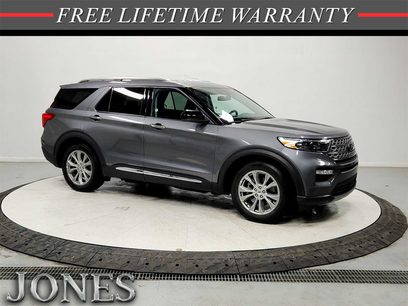 2024 Ford Explorer Limited's photo