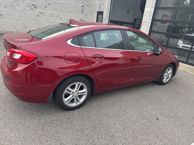 2018 Chevrolet Cruze LT photo 6