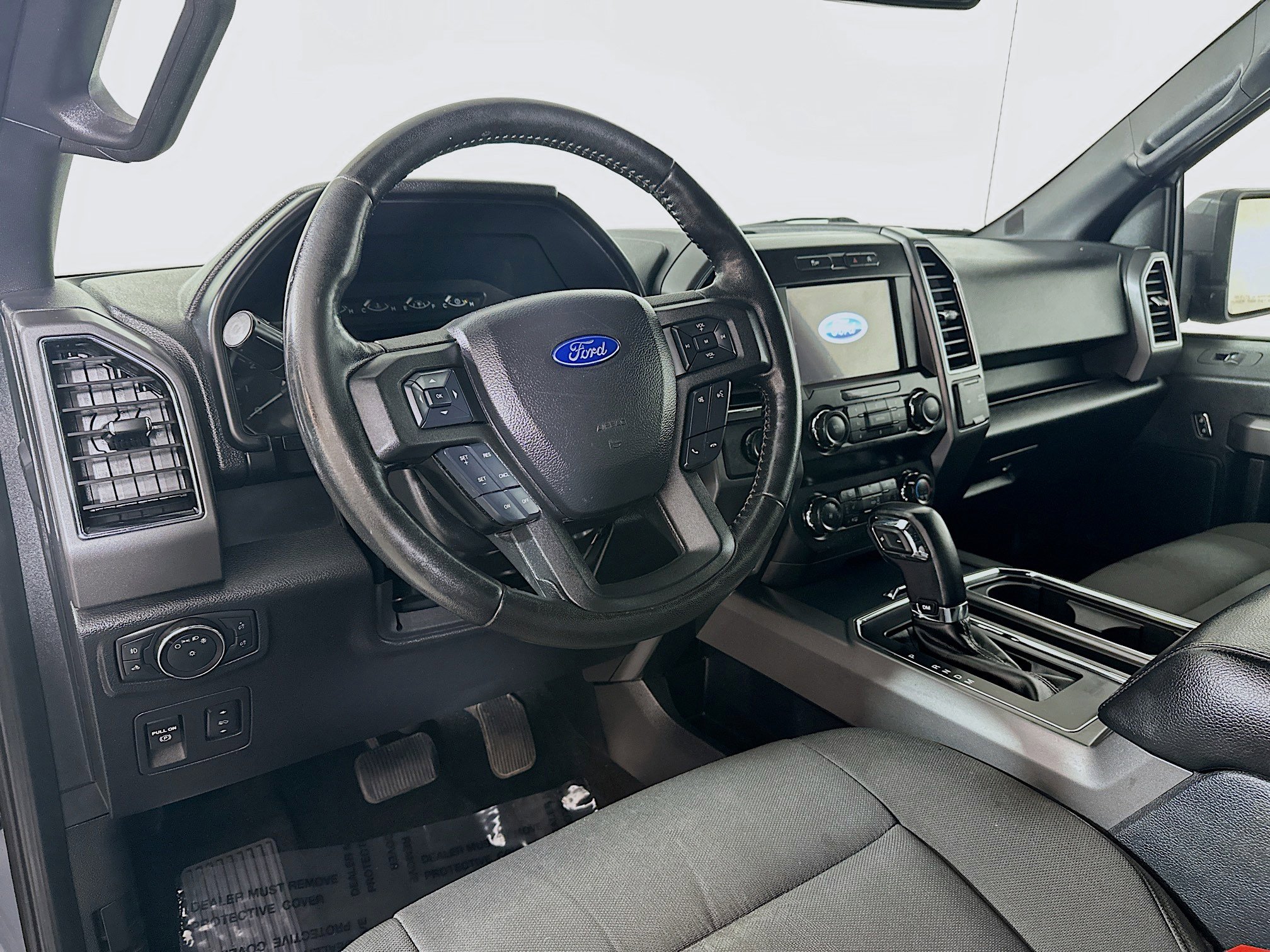 2019 Ford F-150 XLT photo 9