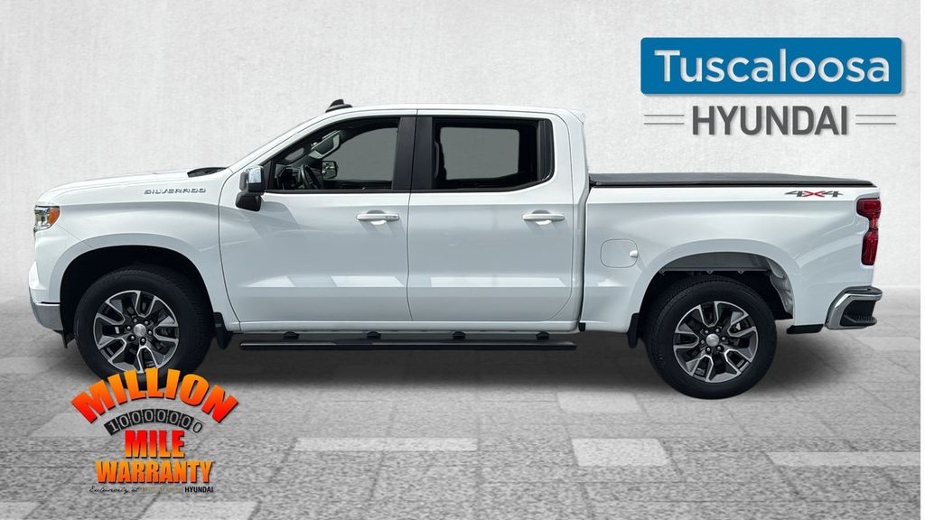 2022 Chevrolet Silverado 1500 LT photo 4