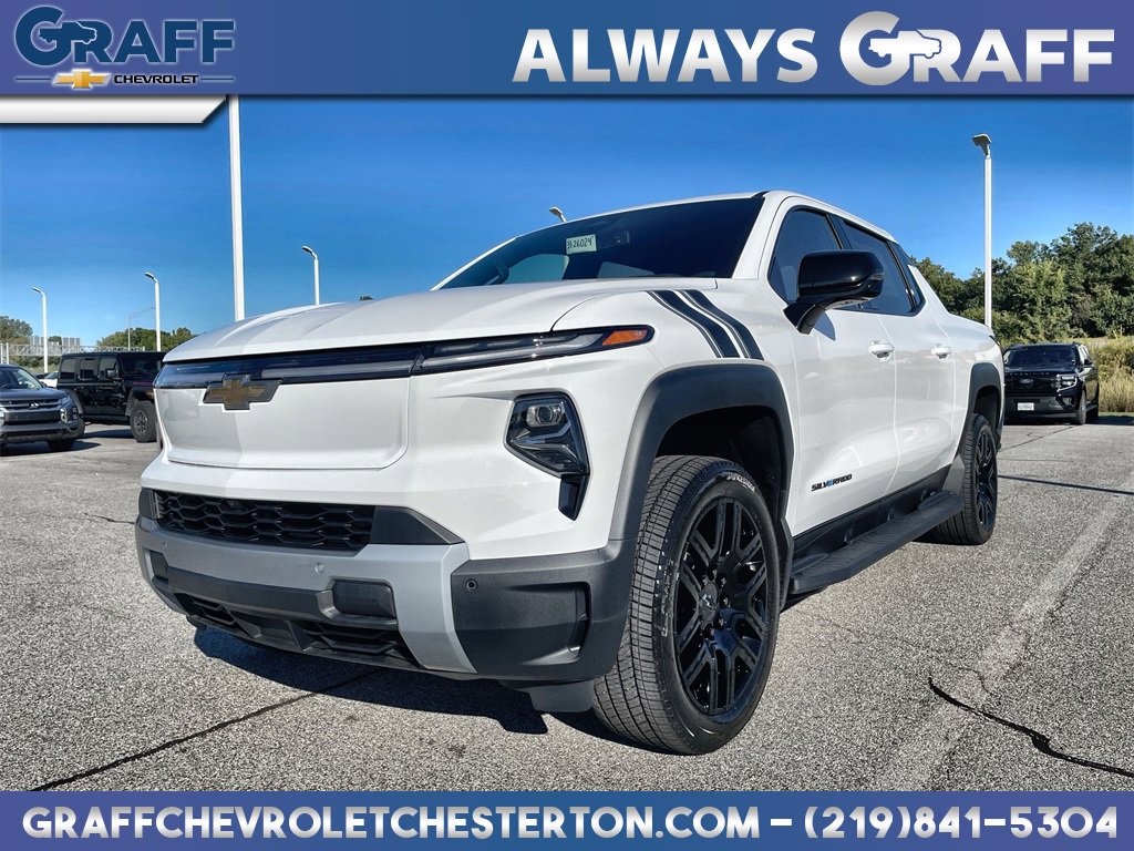 2026 Chevrolet Silverado EV LT's photo