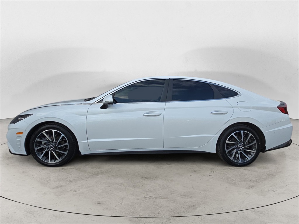 2022 Hyundai Sonata Limited photo 2